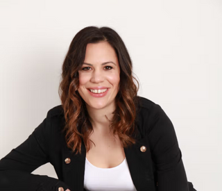 Author Bio Zoe Griffin